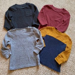 Bundle of long sleeves
